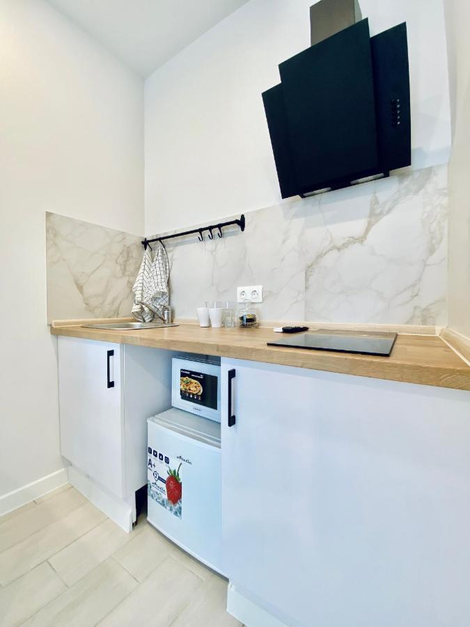 Myfreedom жк лебединий метро харківська Apartment